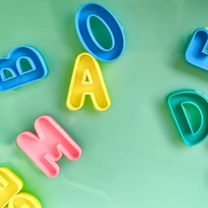 Alfabeto letras mayúsculas rellenables 7 cm (28) - Sumando Momentos