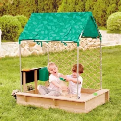 Arenero de madera con cabaña y accesorios - Hape