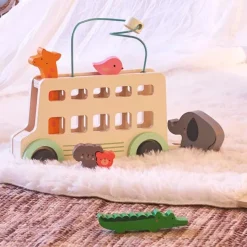 Autobús de madera con actividades y animales - Vilac