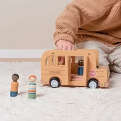Autobús escolar de madera con 5 muñecos - Little Dutch