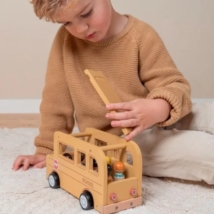 Autobús escolar de madera con 5 muñecos - Little Dutch
