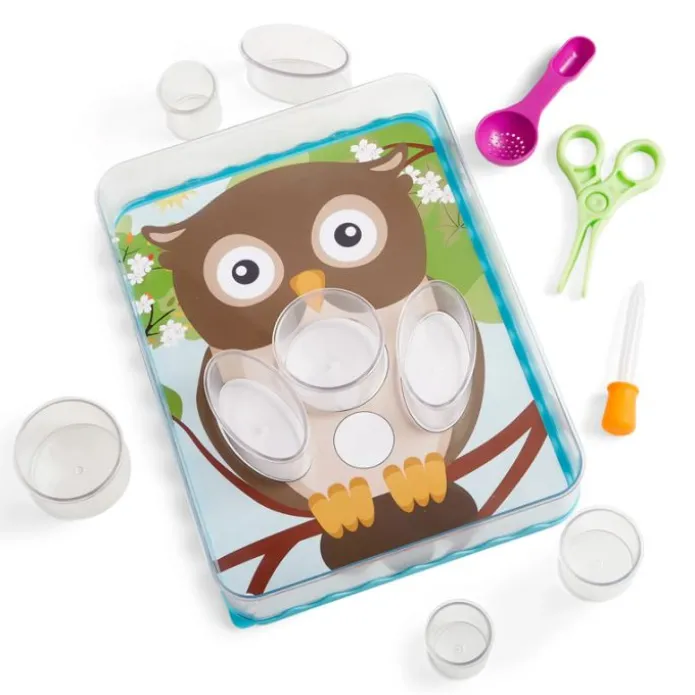 Bandeja sensorial con plantillas y herramientas - Hand2Mind
