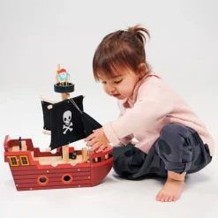 Barco pirata de madera - Mentari
