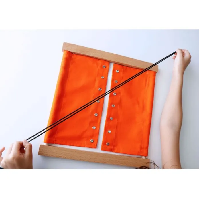 Bastidor de madera con cordones - Montessori