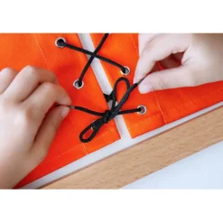 Bastidor de madera con cordones - Montessori