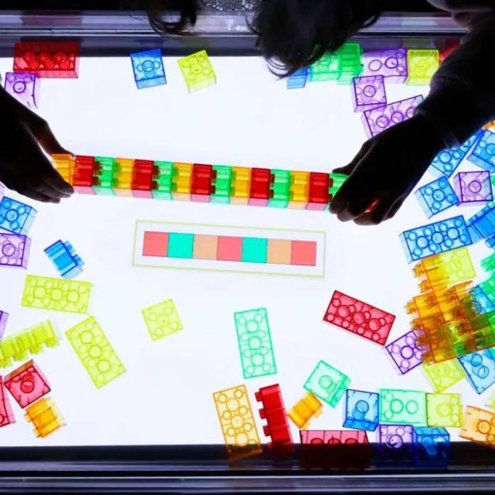 Bloques de colores translúcidos (90) - TickiT