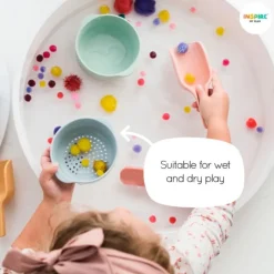Boles y colador de silicona coral y amarillo para bandeja Play Tray (3) - Inspire My Play