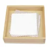 Caja de madera con 12 telas blancas - Montessori