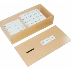 Caja de madera grande con operaciones para restar - Montessori