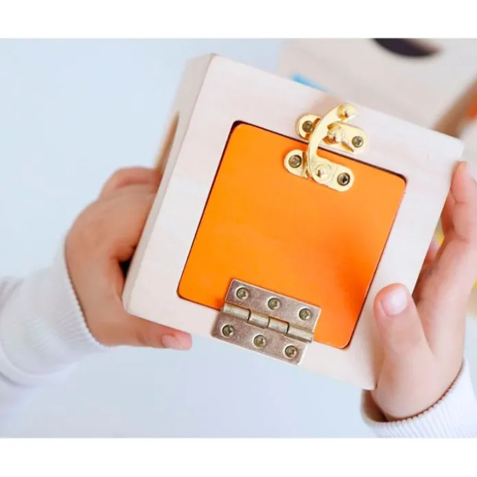Cajas de madera con encajes y cierres Peekaboo (6) - Guidecraft