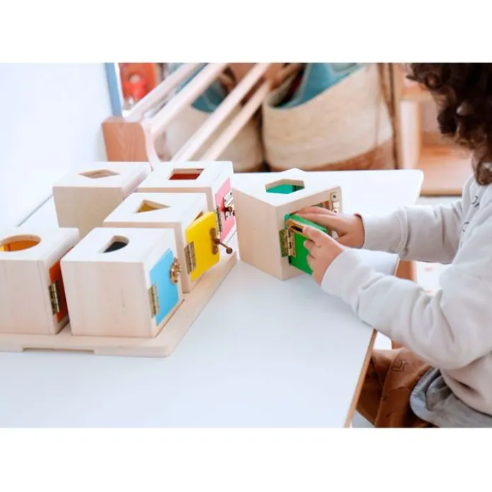 Cajas de madera con encajes y cierres Peekaboo (6) - Guidecraft