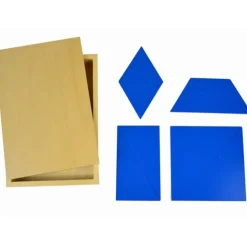 Cajas de madera con mini triángulos constructivos - Montessori