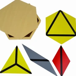 Cajas de madera con mini triángulos constructivos - Montessori