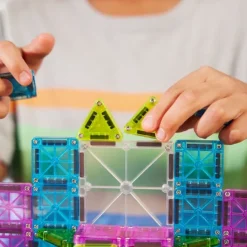 Construcción magnética 55 piezas MicroMags Travel en caja metálica - Magna-Tiles