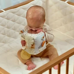 Cubo de actividades de peluche Safari Friends - Little Dutch