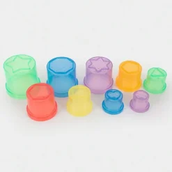 Cubos apilables con orificios para agua de colores translúcidos (9) - TickiT