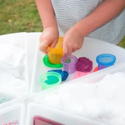 Cubos apilables con orificios para agua de colores translúcidos (9) - TickiT