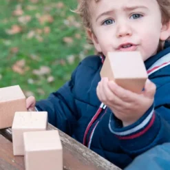 Cubos sensoriales de madera con sonido (10) - Andreu Toys