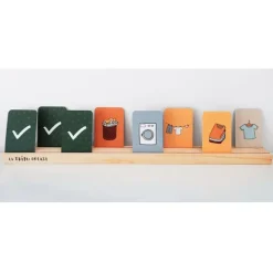 Expositor de madera para tarjetas y cartas - La Tribu Encaja