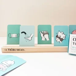 Expositor de madera para tarjetas y cartas - La Tribu Encaja