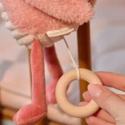 Flamenco de peluche musical con colgador Safari Friends - Little Dutch