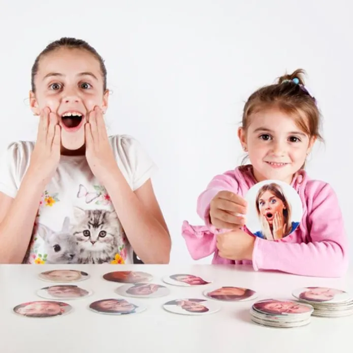 Juego para reconocer y guiar las emociones - Akros