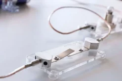 Kit de electricidad con conexiones magnéticas - Commotion Distribution
