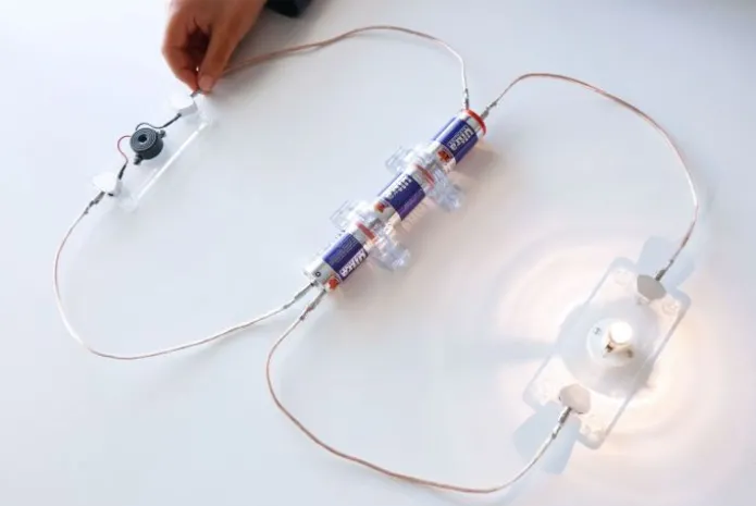 Kit de electricidad con conexiones magnéticas - Commotion Distribution