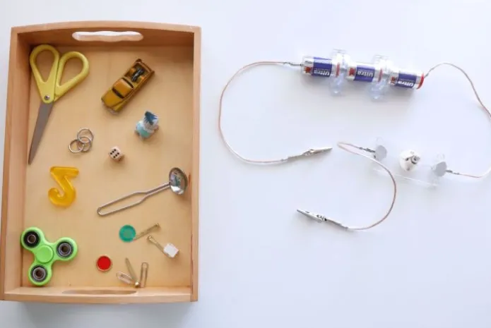 Kit de electricidad con conexiones magnéticas - Commotion Distribution