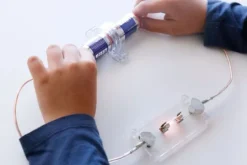 Kit de electricidad con conexiones magnéticas - Commotion Distribution