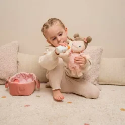 Muñeca bebé Rosa con capazo y accesorios - Little Dutch
