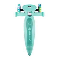 Patinete plegable Primo Foldable verde menta con luces - Globber