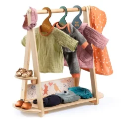 Perchero y perchas de madera para muñecas Pomea - Djeco