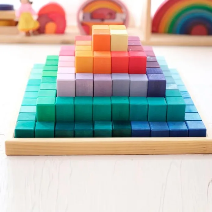 Pirámide escalonada de madera de colores - Grimm's