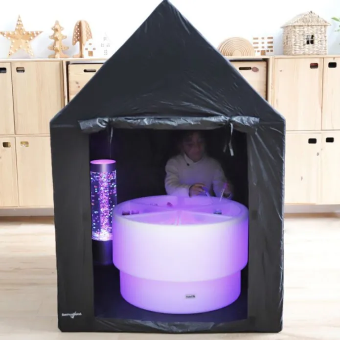 Sala sensorial negra con ventanas - Playlearn