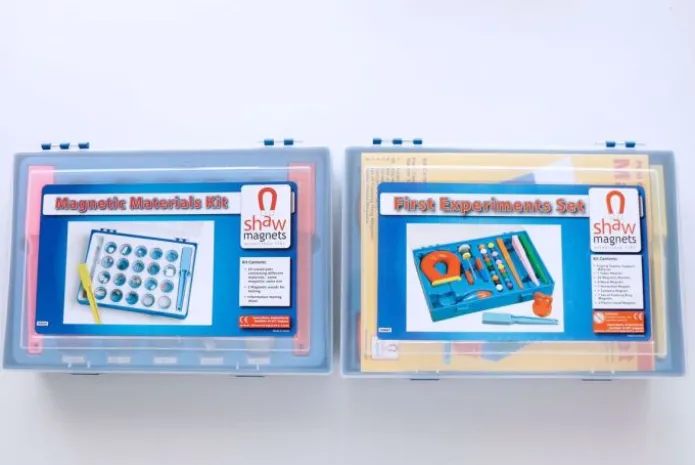 Set de materiales magnéticos con varitas - Commotion Distribution