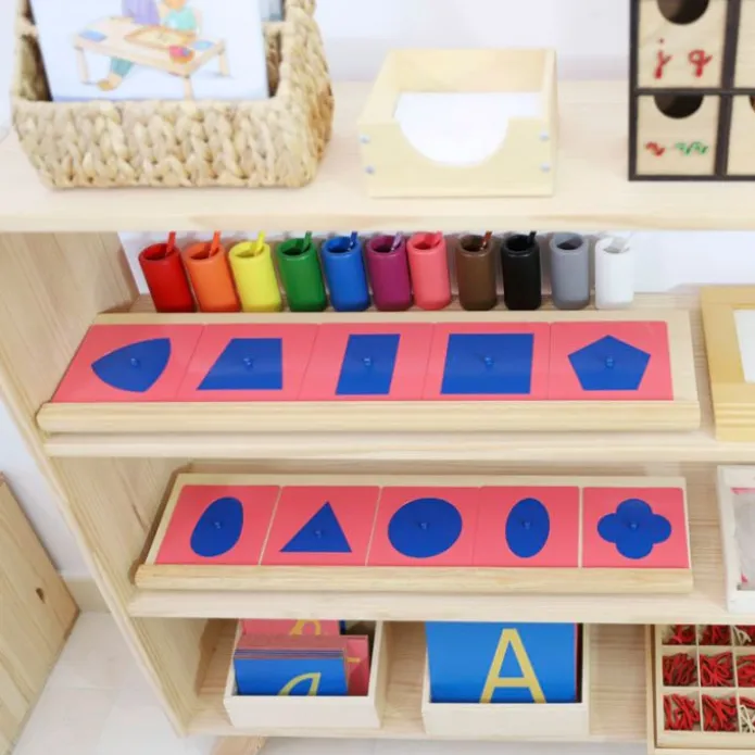 Set 10 resaques metálicos con 2 stands de madera - Montessori