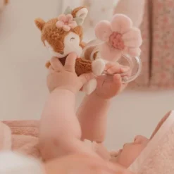 Sonajero cervatilla de peluche con anillo Jardín de Hadas - Little Dutch