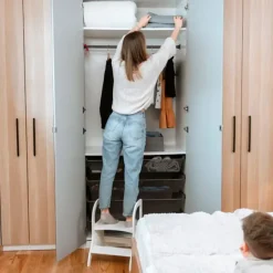 Taburete de aprendizaje de madera blanco con altura ajustable MIIMO - Ette Tete