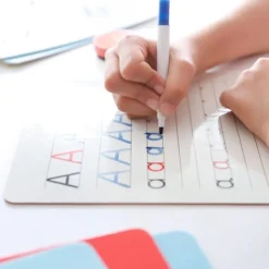 Tarjetas sensoriales con letras para aprender a escribir Essentiel - Janod