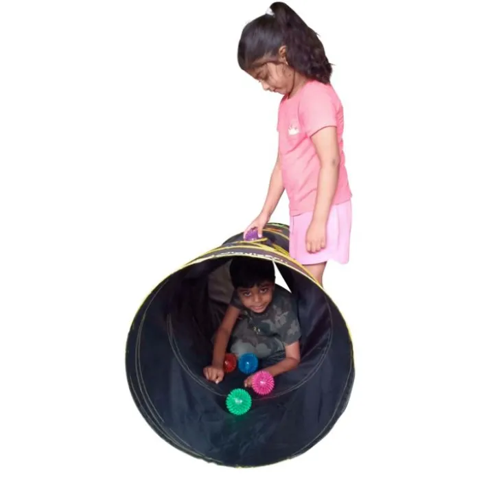 Túnel sensorial con orificios y bolas LED - Playlearn