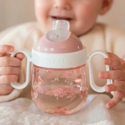 Vaso de aprendizaje con boquilla y asas rosa Jardín de Hadas Mepal - Little Dutch